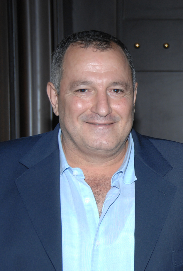 محاور المشاهير عدنان الكاتب يتصدّر الترند بعد اختياره أهم شخصية عالمية في الإعلام الإلكتروني 