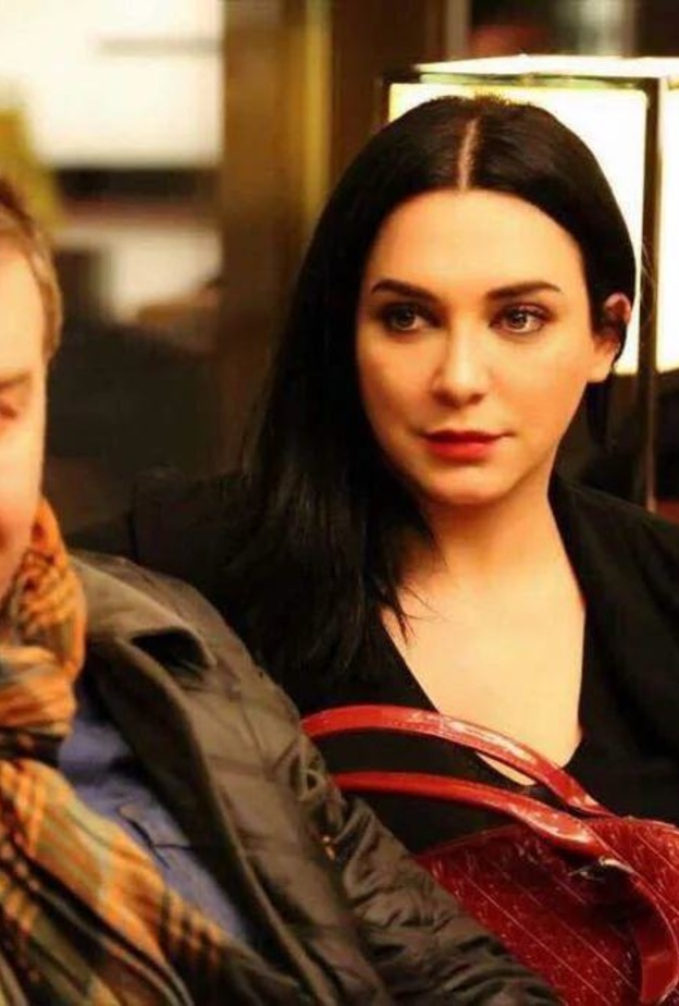 سلاف فواخرجي وزوجها