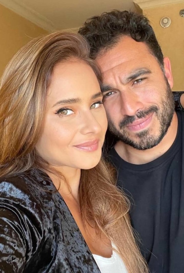 نيللي كريم وهشام عاشور