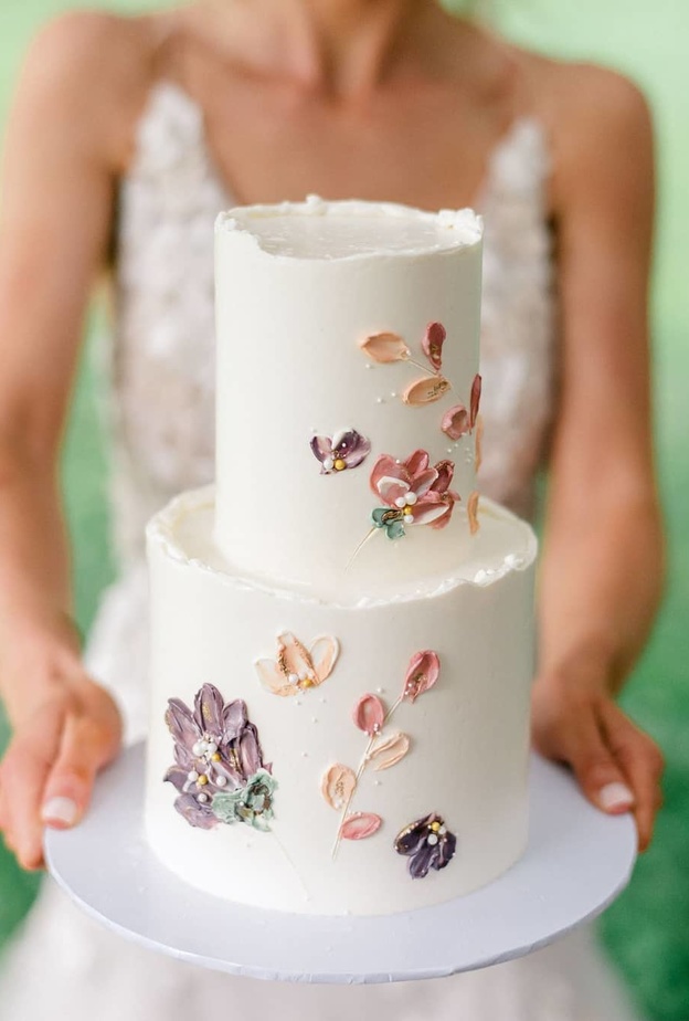 تصاميم كيكات مثالية لحفلات الزفاف الصغيرة