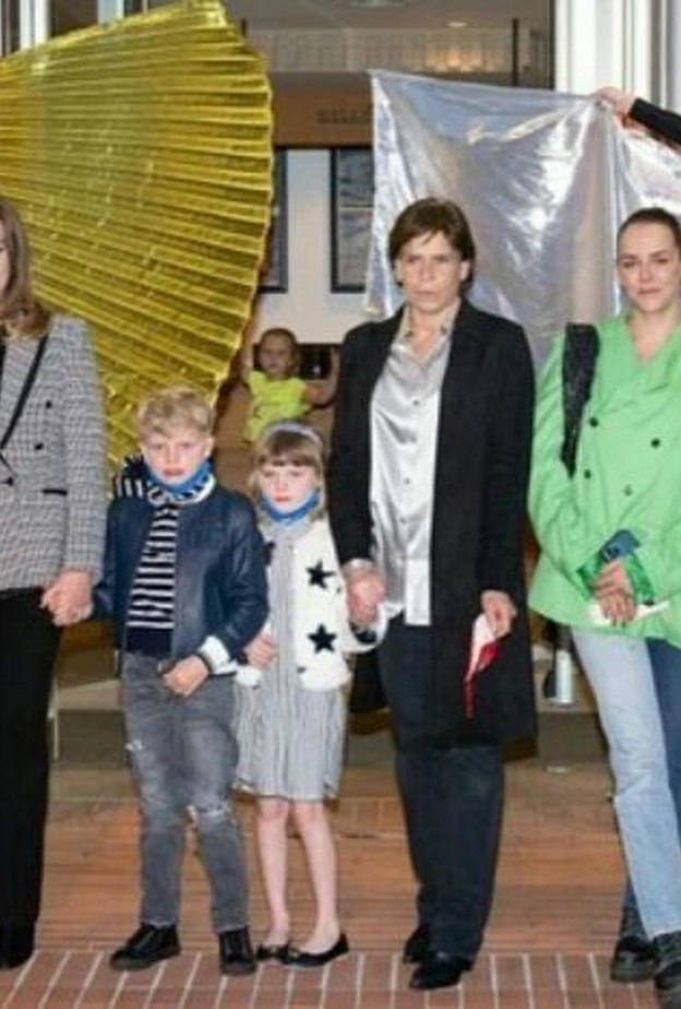 الأميرة ستيفاني تصطحب الأميرين جاك وغابرييلا إلى حفل خيري