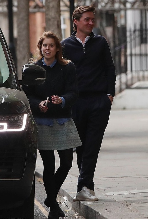 شاهد بالصور أحدث ظهور للأميرة بياتريس في تشيلسي