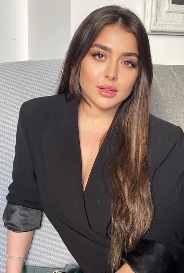 هيا مرعشلي تعتمد قصّة شعر جديدة بأنامل فيكتور كيروز