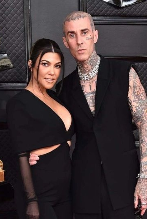 كورتني كارداشيان وترافيس باركر تزوجا سرا بعد حفل جوائز جرامي