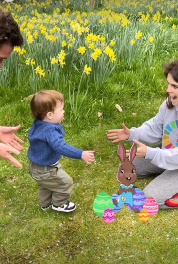 الأميرة يوجين تنشر صور لطفلها أوغست وهو يخطو خطواته الأولى