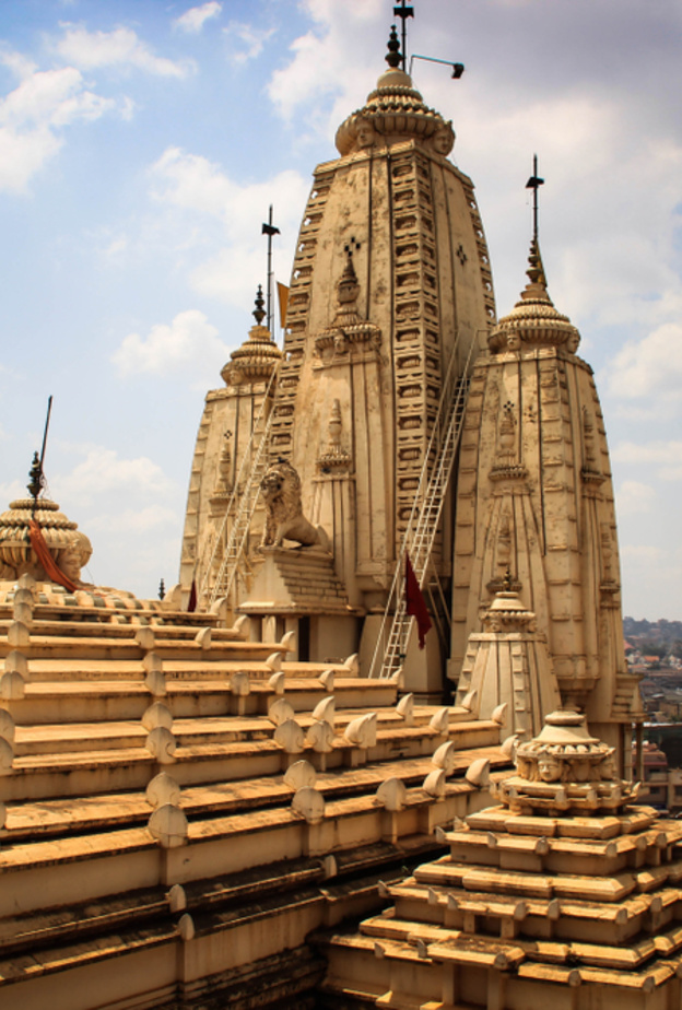 إختاري أوغندا لشهر عسل استثنائي غني بالمغامرات