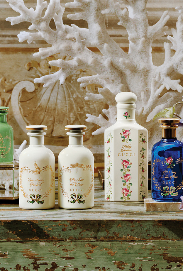 TEARS FROM THE MOON و LOVE AT YOUR DARKEST  انضم إلى مجموعة THE ALCHEMIST’S GARDEN