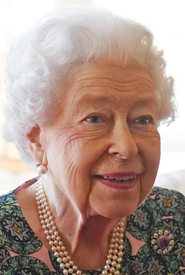 الملكة عانت من صعوبات كبيرة في تصفيف شعرها خلال فترة الإغلاق العام