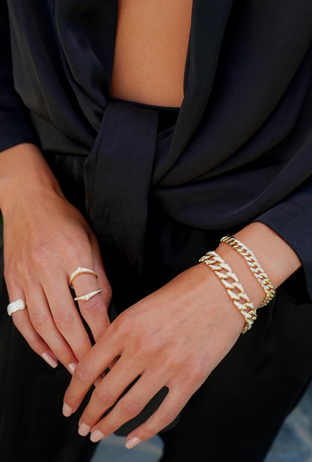 أجمل موديلات مجوهرات الجنزير الجريئة للإطلالة الربيعية