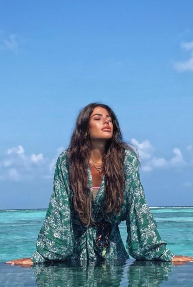 أحدث اطلالات العنود بدر لمحبات الاطلالات الصيفية المرحة