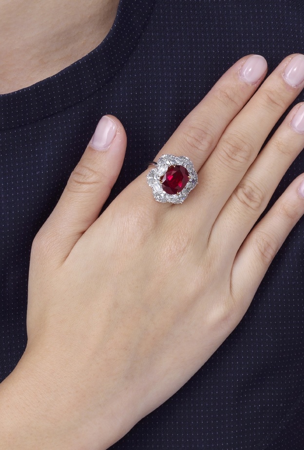 أفخم المجوهرات والأحجار الكريمة من مزاد كريستيز Magnificent Jewels