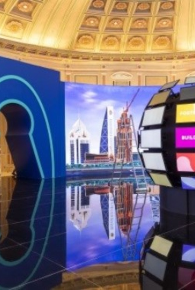 أكثر من 30 دورة معتمدة بالتعاون مع جامعة بيس الفرنسية ضمن مبادرة صناع السعادة - الصورة الرئيسية