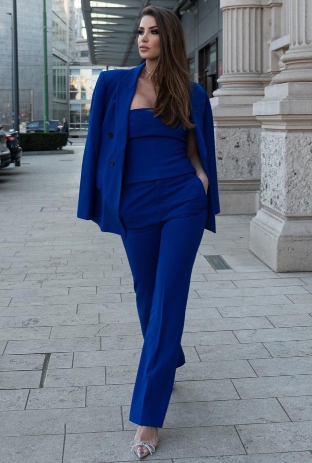 إطلالات كاجوال أنيقة لعيد الفطر 2022 من وحي أنابيلا هلال