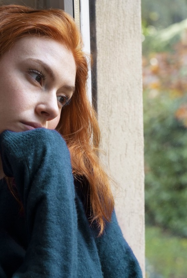 ازمات نفسية مختلفة تعطف بالمرأة خلال حياتها