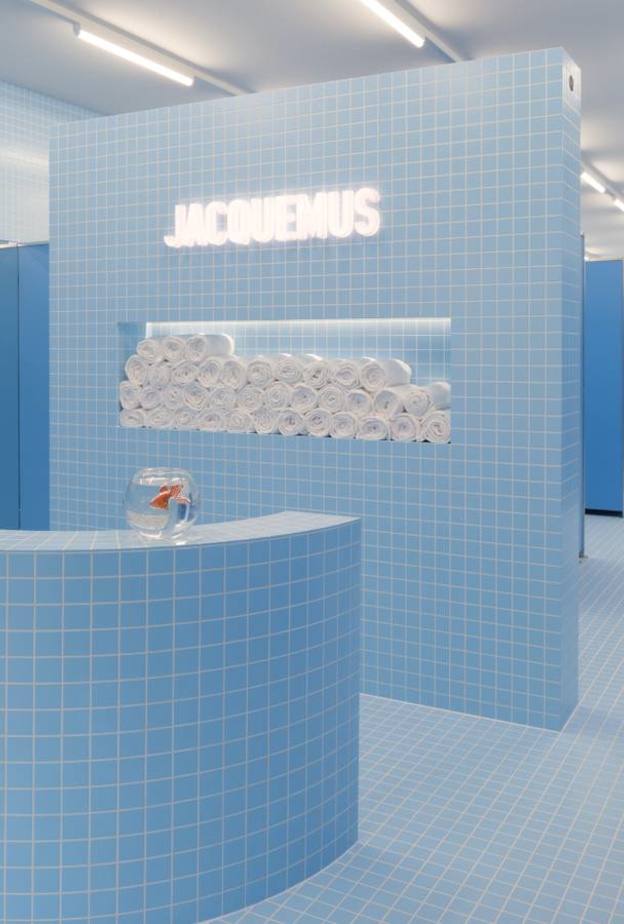 افتتحت العلامة الفرنسية الفاخرة Jacquemus أحدث pop-up لها في متجر Selfridges