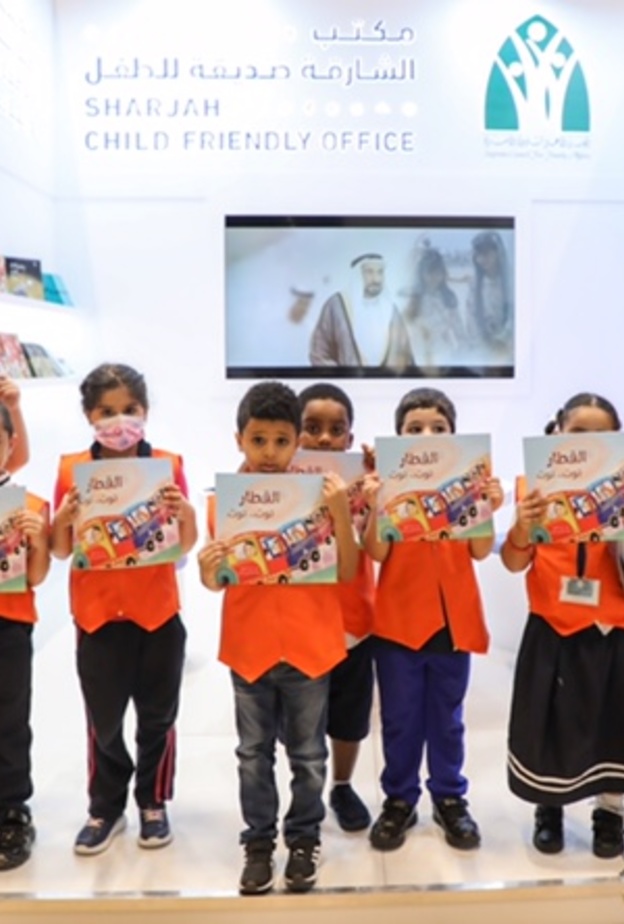 الشارقة صديقة للطفل يشيد بجهوده المثمرة في رعاية الأطفال عبر منصته في معرض أبوظبي الدولي للكتاب
