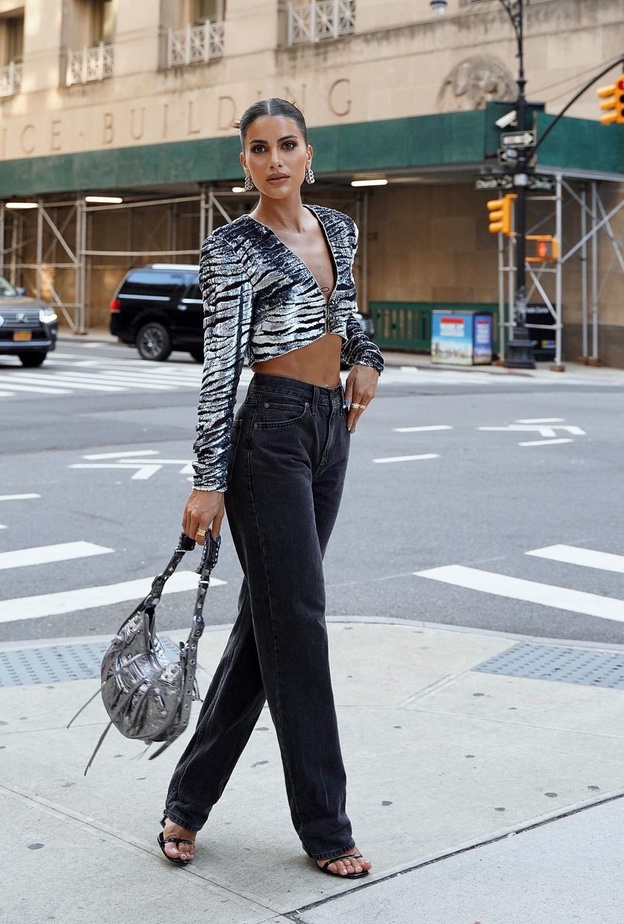 نصائح موضة للصبايا القصيرات للحصول على قوام ممشوق وجذاب من كاميلا كويلو 