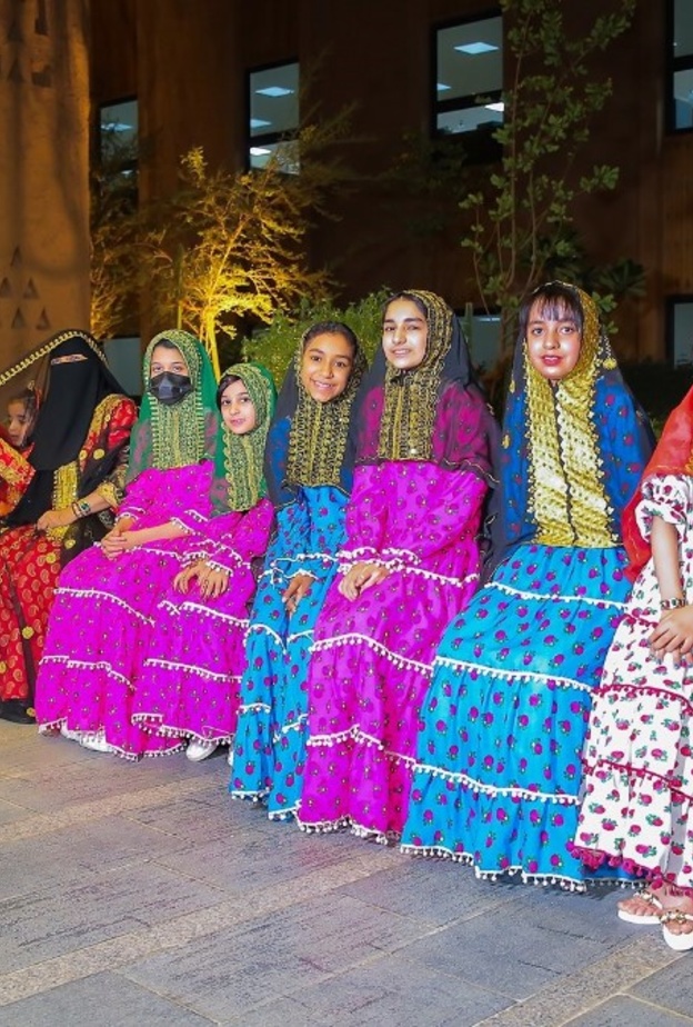 بوابة الدرعية تحتفي بعيد الفطر بـ "حوامة الدرعية" و"حافلات الفرح"