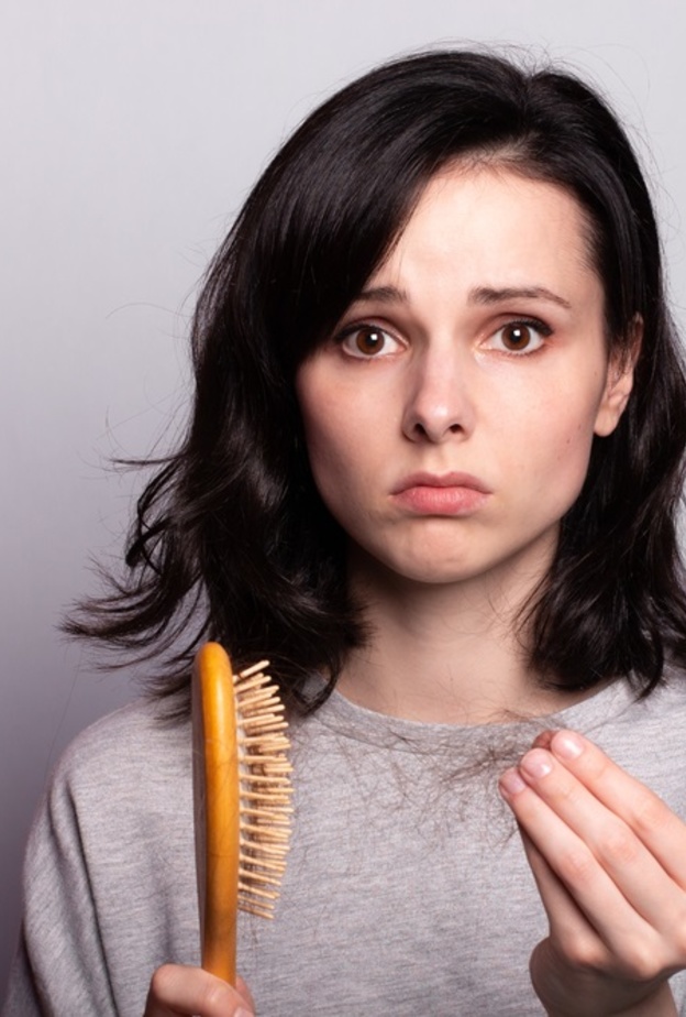 تساقط الشعر من اعراض نقص الزنك-رئيسية واولى