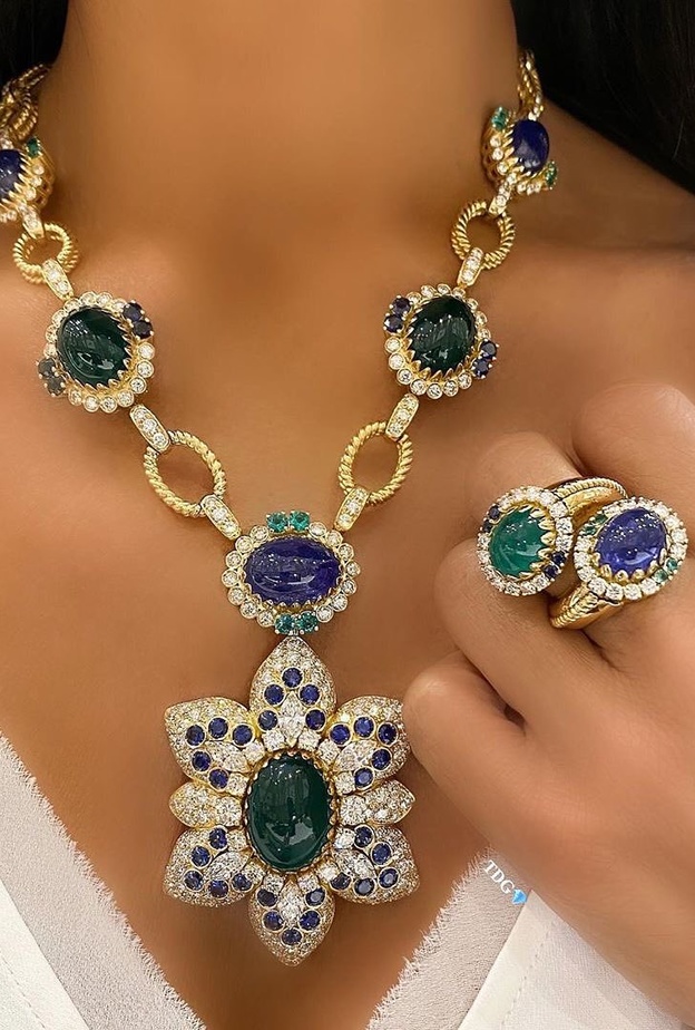 تصاميم مجوهرات فخمة من ماركات المجوهرات الإيطالية