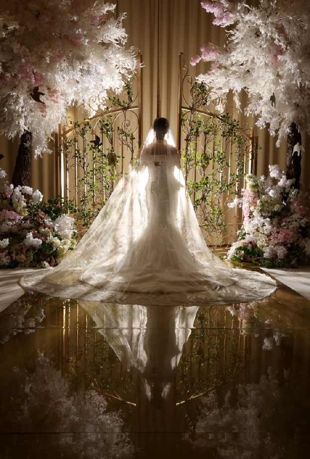 تصوير عروس بكاميرا المصورة أمنة رضوان