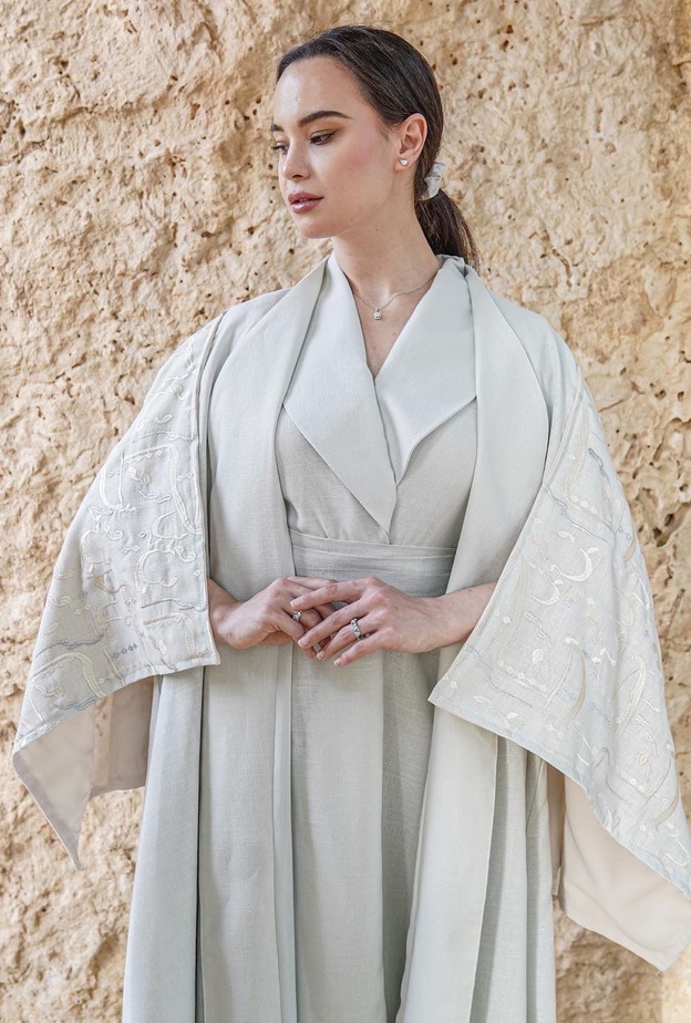 مصممة العبايات السعودية بيان أحمد لـ"هي": بقدر السعي يتحدد التوجه ويرتفع مستوى الإلهام"