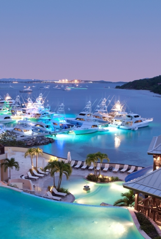 جانب من الجزر الساحرة ليلاً