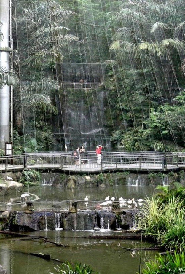 حديقة طيور كوالالمبور KL Bird Park