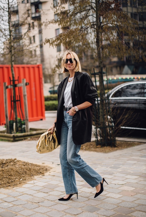 حذاء الستيليتو بالمقدمة المدببة يضيف لمسة أنيقة لإطلالتك