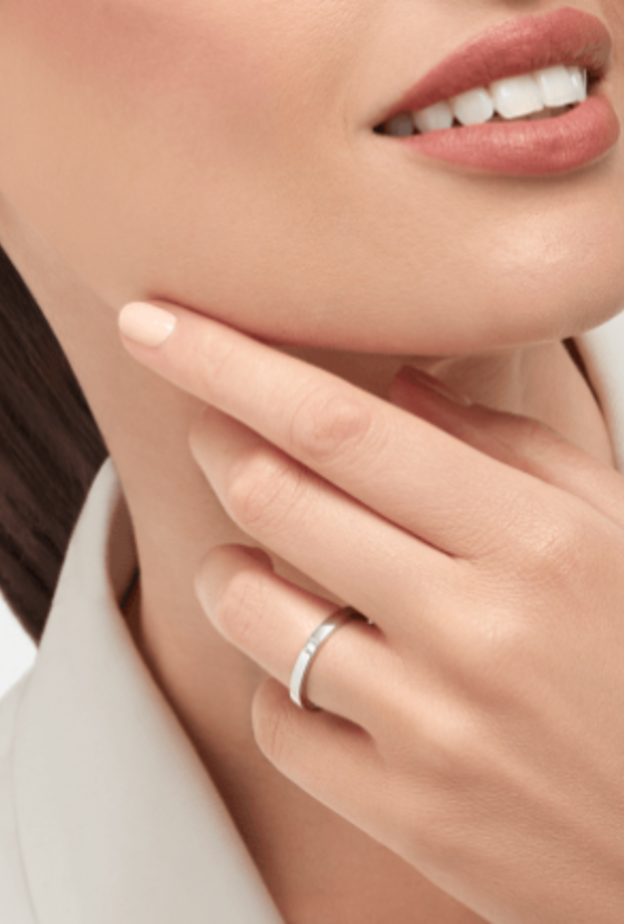 خاتم من البلاتين ومرصع بالألماس من بولغاري Bvlgari