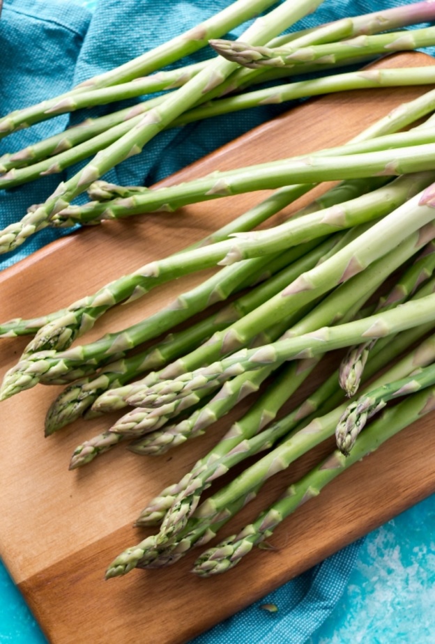 فوائد الهليون الصحية للنساء