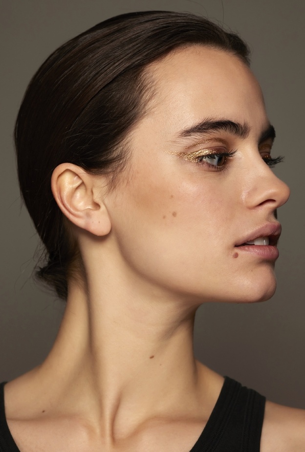 ماسكات طبيعية  تساعد الصبايا على التخلص من الرؤوس السوداء