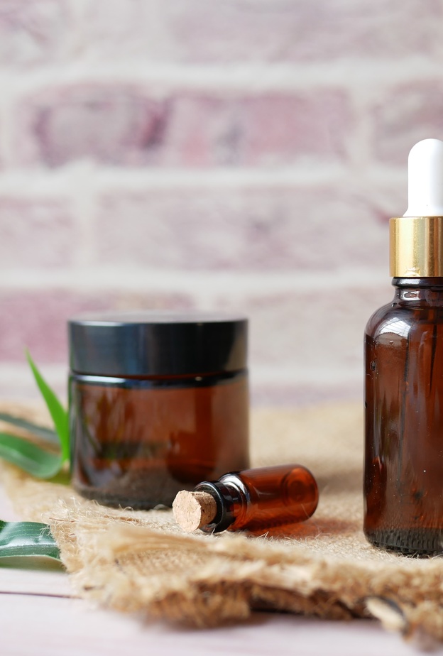 ماهو زيت الكافور وما فوائده الصحية