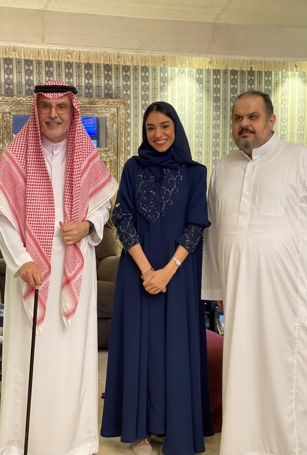 زينة عماد تفتخر بلقاء الأمير "بدر بن عبدالمحسن" والأمير "عبدالرحمن بن مساعد"