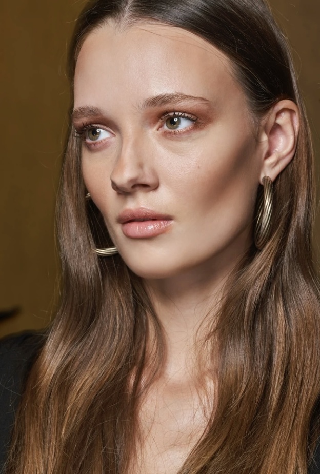 طرق توريد الشفاه بوصفات طبيعية لإطلالة مشرقة في الصيف