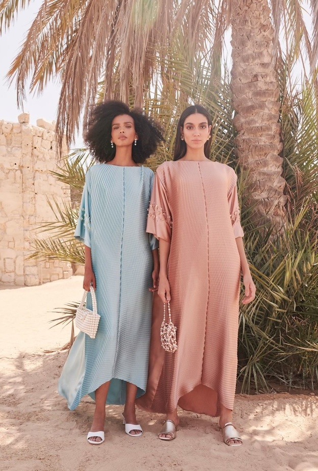 عبايات للعروس انستقرام@ounass