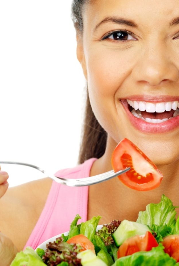 ما هي فوائد الطماطم لصحة المرأة وهل من محاذير لتناولها