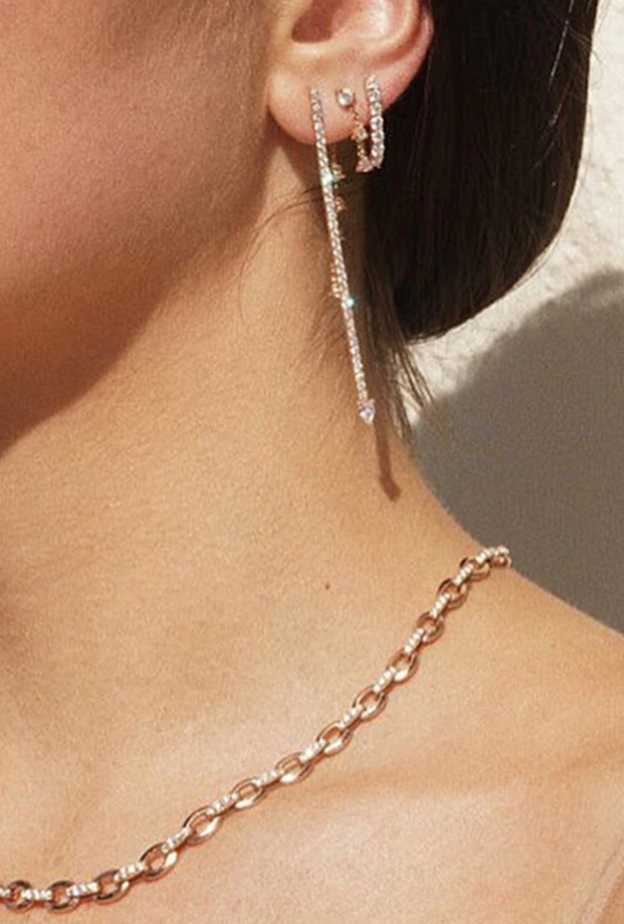 قلادة Graduated Oval Link من Carbon and Hyde