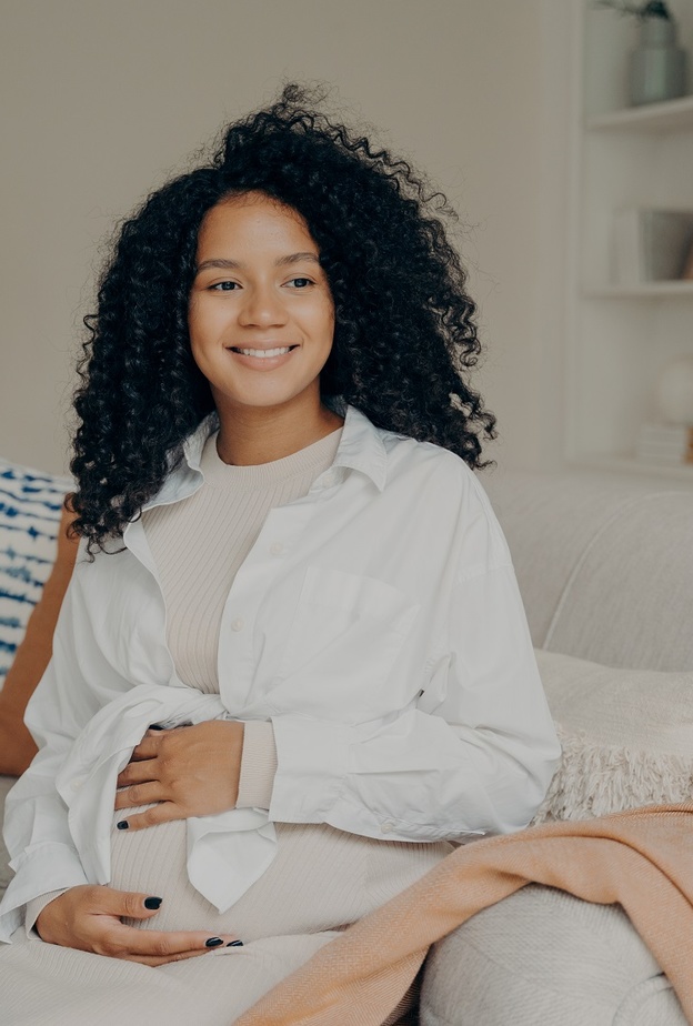 كيف تتجنب الحامل تشققات البطن