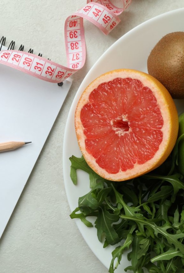 ما هو رجيم عجز السعرات الحرارية وكيف يساعد على انقاص الوزن؟