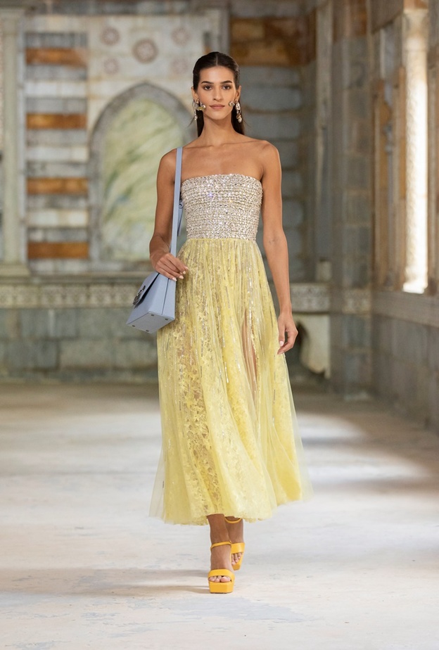 من عرض ازياء جورج حبيقة