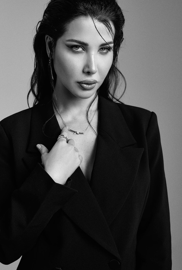 نانسي عجرم بمجوهرات تيفاني اند كو