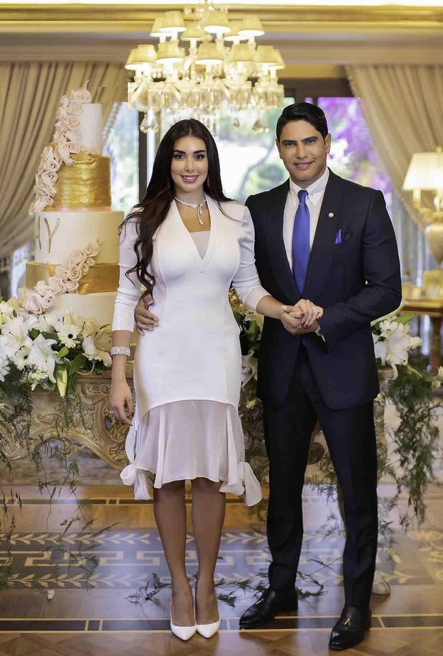 ياسمين صبري وابو هشيمة في يوم عقد قرانهما