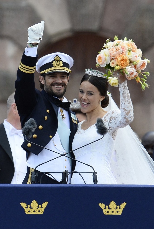 أفخم المجوهرات الملكية المرصعة بالزمرد حجر البخت لشهر مايو