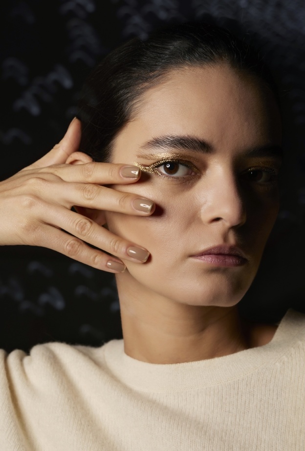 طريقة برد الأظافر بشكل عصري من أحدث صيحات جمال صيف 20222