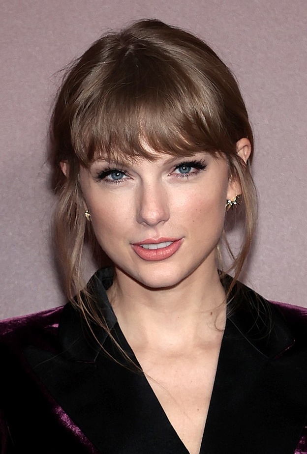 مكياج تيلور سويفت المناسب للصبايا