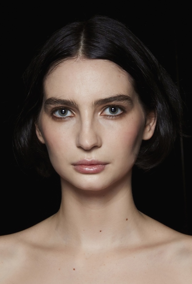 1 رئيسية نصائح ذهبية لروتين العناية بالبشرة للصبايا قبل الثلاثين