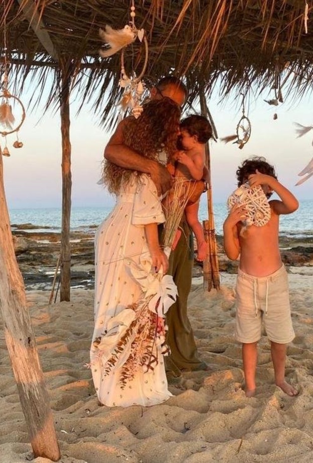 أجمل اللقطات العائلية لـ ميريام فارس مع طفليها بمناسبة عيد ميلادها