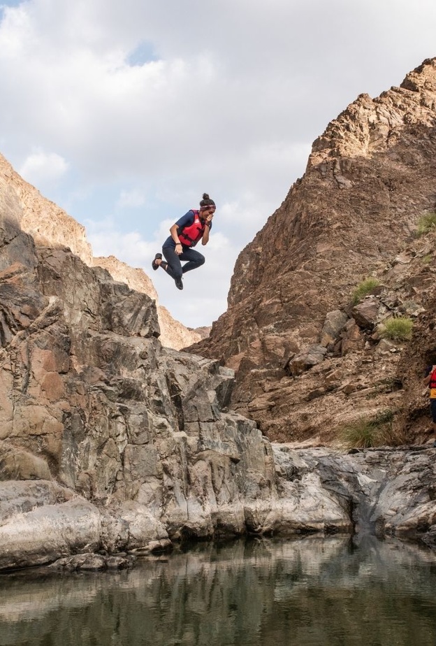 وادي شوكة.. وجهة مميزة لعشاق المغامرات الجبلية الخلابة في رأس الخيمة