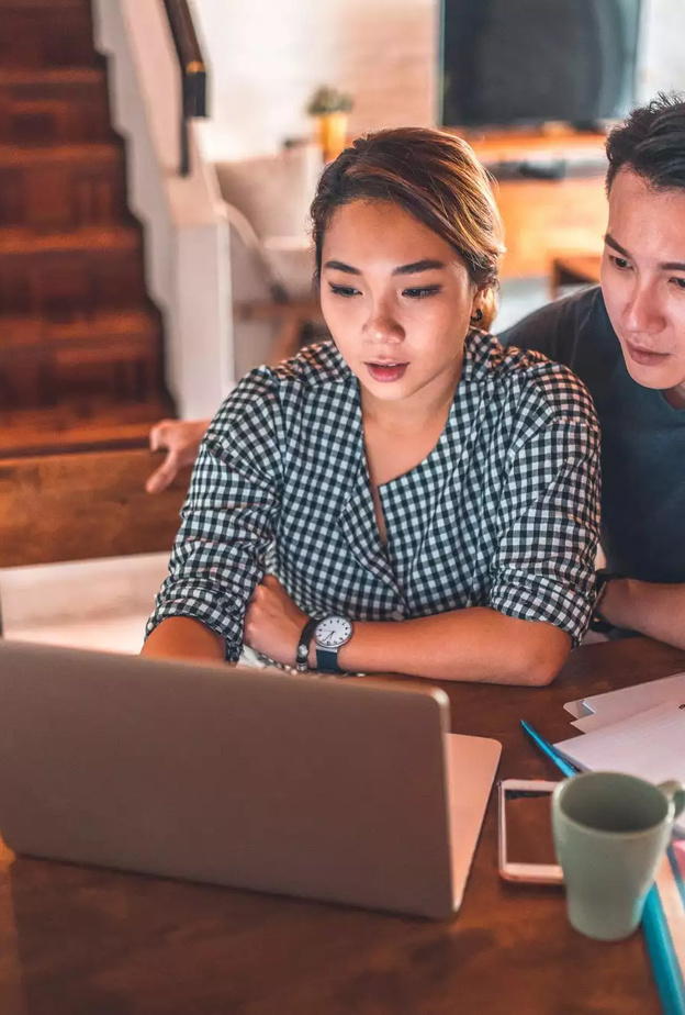 7 مهمات في مخطط حفل الزفاف يمكنك القيام بها دون الحاجة لمغادرة المنزل